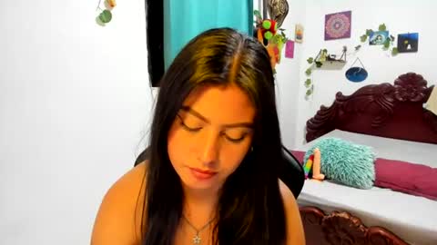 Snapshot of thefenix_jyk chatting on June 2026 03:33:01 AM Ariamapola88 online show from June 2026 03:33:01 AM