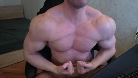 Snapshot of thefitgiant chatting on February 2025 02:37:01 PM Vince online show from February 2025 02:37:01 PM