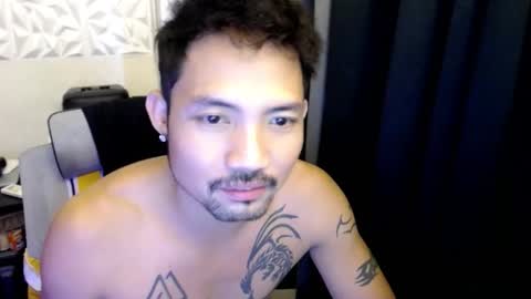 Snapshot of thefriskyasian chatting on September 2025 12:05:01 AM Jaycee online show from September 2025 12:05:01 AM