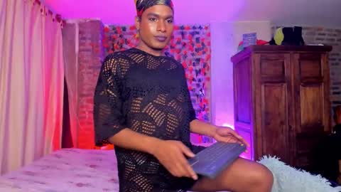 Goldie online show from November 2025 07:08:02 AM