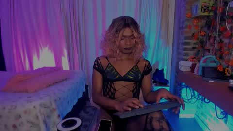 Snapshot of thegoldenbitch chatting on February 2026 11:32:02 AM Goldie online show from February 2026 11:32:02 AM