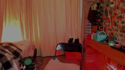 Snapshot of thegoldenbitch chatting on February 2026 10:47:02 AM Goldie online show from February 2026 10:47:02 AM