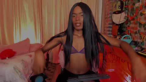 Snapshot of thegoldenbitch chatting on March 2026 10:44:01 AM Goldie online show from March 2026 10:44:01 AM