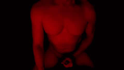 thehungmantis online show from October 2025 02:56:01 AM