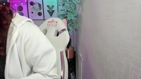 Snapshot of theia_moon_ chatting on February 2026 12:48:02 PM Theia online show from February 2026 12:48:02 PM