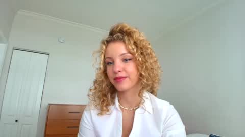 Lily Marie online show from February 2025 07:08:02 PM