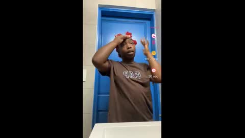 Jadera online show from December 2025 09:00:02 PM