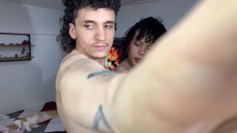 theking11220 online show from December 2025 05:12:02 AM