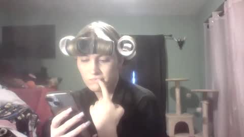 Little Bambii online show from December 2024 08:00:01 PM