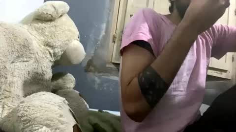 Snapshot of themarttinguyyy chatting on October 2025 01:31:02 AM themarttinguyyy online show from October 2025 01:31:02 AM