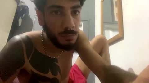 Snapshot of themarttinguyyy chatting on February 2026 08:21:02 AM themarttinguyyy online show from February 2026 08:21:02 AM