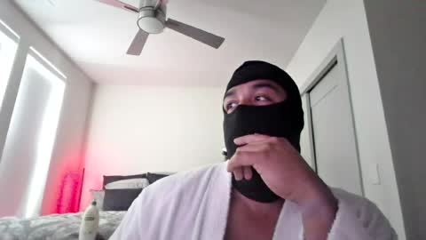 Snapshot of themaskedbull chatting on July 2026 04:00:01 PM Themaskedbull online show from July 2026 04:00:01 PM