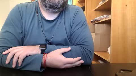 Snapshot of themoontiger chatting on December 2025 09:02:01 PM themoontiger online show from December 2025 09:02:01 PM