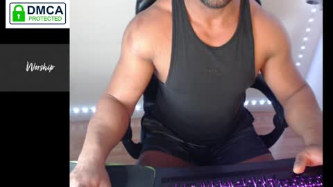 Snapshot of themusclefactory chatting on April 2026 06:23:01 PM TheMuscleFactory online show from April 2026 06:23:01 PM