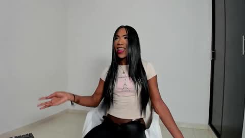 Snapshot of thenewclass chatting on February 2026 09:30:01 PM Andriw and Maiol online show from February 2026 09:30:01 PM