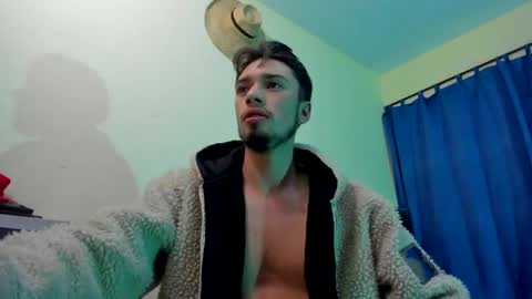 Snapshot of theo_stone04 chatting on September 2025 06:04:02 AM Theo online show from September 2025 06:04:02 AM