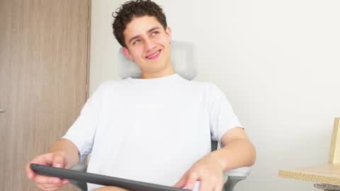  THEO- MATEO  online show from February 2025 04:28:01 PM