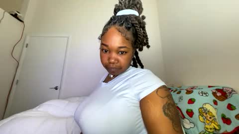 Snapshot of theoneandonlydoll chatting on March 2026 08:04:02 PM theoneandonlydoll online show from March 2026 08:04:02 PM