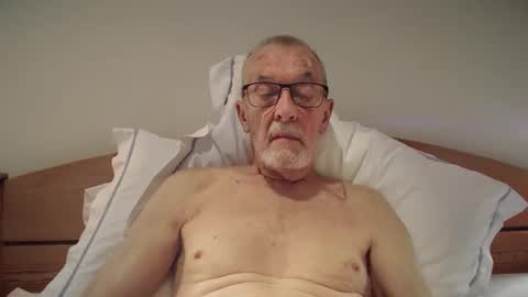 theowlandthe online show from December 2025 04:38:01 PM