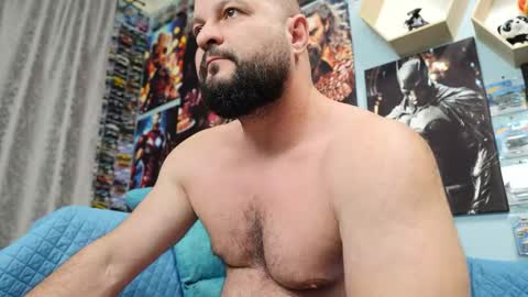 Snapshot of thephenomone chatting on October 2025 05:58:02 PM Chris online show from October 2025 05:58:02 PM