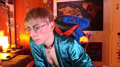 Snapshot of theprince_red chatting on April 2026 01:42:02 AM Matt independent model online show from April 2026 01:42:02 AM