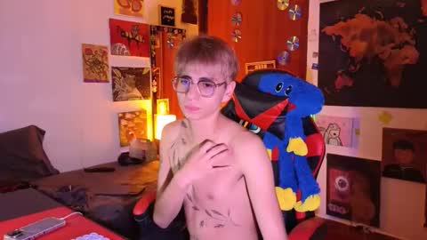 Snapshot of theprince_red chatting on April 2026 08:48:01 PM Matt independent model online show from April 2026 08:48:01 PM