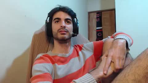 Santiago Enrique online show from December 2025 06:22:02 AM