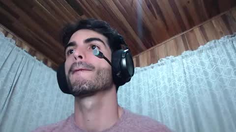 Santiago Enrique online show from December 2025 07:17:02 AM