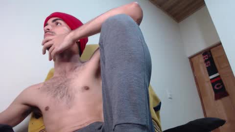 Snapshot of therazhanen chatting on February 2026 06:42:02 AM Santiago Enrique online show from February 2026 06:42:02 AM