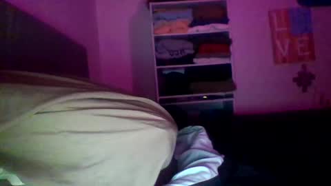 Snapshot of therealprimitive chatting on September 2025 04:06:01 AM therealprimitive online show from September 2025 04:06:01 AM