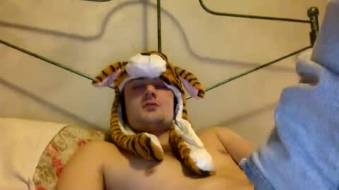 Snapshot of thesimplerock chatting on January 2025 01:09:02 AM thesimplerock online show from January 2025 01:09:02 AM