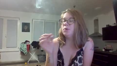 Snapshot of thesunnevergoesdown7 chatting on September 2025 08:21:02 PM thesunnevergoesdown7 online show from September 2025 08:21:02 PM