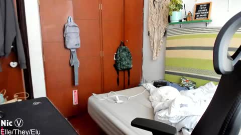 Nicole online show from March 2026 08:35:02 PM