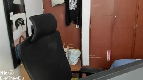 Nicole online show from April 2026 03:14:02 PM