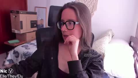 Snapshot of thetropicalseduction chatting on June 2026 08:00:02 PM Nicole online show from June 2026 08:00:02 PM