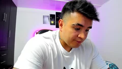 Snapshot of thiago_cp01 chatting on December 2024 05:28:02 AM Thiago online show from December 2024 05:28:02 AM