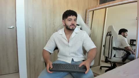 Snapshot of thiago_moretti chatting on July 2026 09:53:02 PM THIAGO online show from July 2026 09:53:02 PM
