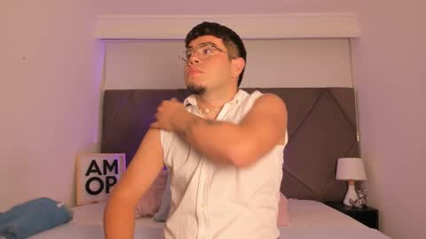 thiago_occonor online show from October 2025 12:49:02 PM