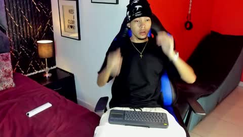 Snapshot of thiago_preston chatting on April 2026 07:59:01 PM Thiago online show from April 2026 07:59:01 PM