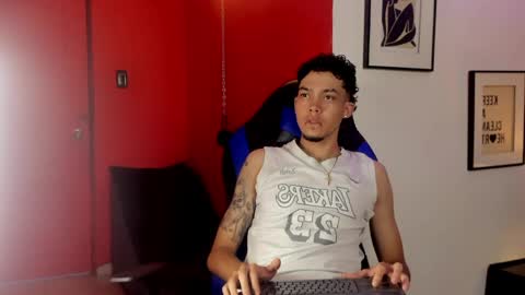 Snapshot of thiago_preston chatting on April 2026 07:22:02 PM Thiago online show from April 2026 07:22:02 PM
