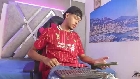 Snapshot of thiago_preston chatting on May 2026 07:29:01 PM Thiago online show from May 2026 07:29:01 PM