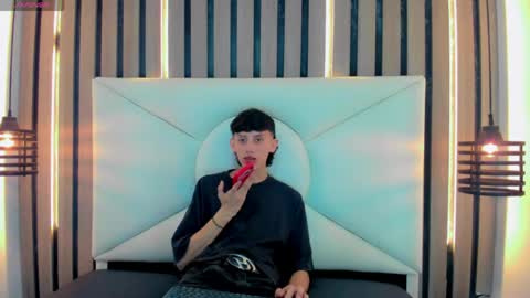 Snapshot of thiago_twink38 chatting on April 2026 04:46:02 AM thiago_twink38 online show from April 2026 04:46:02 AM