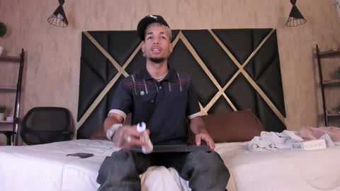 ThiagoFerreti online show from September 2025 03:28:01 AM