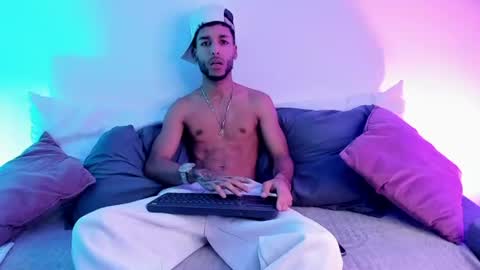 ThiagoFerreti online show from June 2026 04:28:01 AM