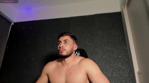 THIAGO MENESES online show from February 2026 02:43:01 AM