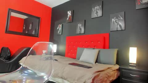 Thia Gomez online show from November 2025 12:27:02 PM