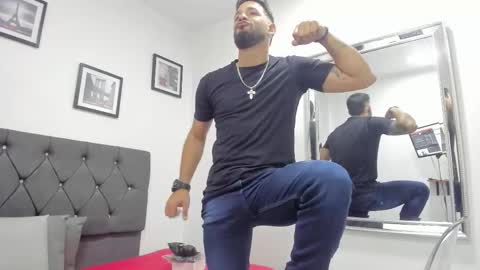 Thia Gomez online show from February 2026 07:20:01 PM