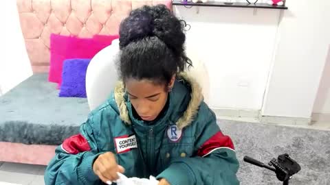 thianahorny online show from December 2025 12:14:02 PM