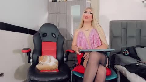 Snapshot of thiara_veky chatting on September 2025 07:30:01 PM Thiara online show from September 2025 07:30:01 PM