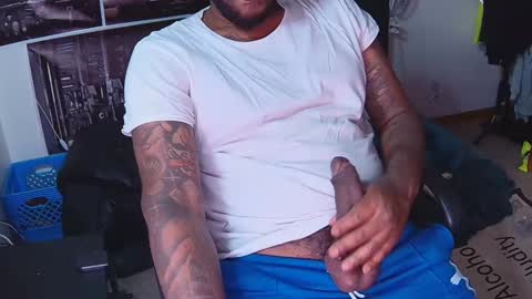 thickchickluver online show from October 2025 09:54:02 AM